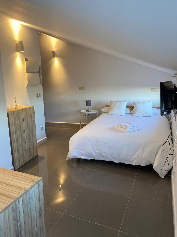 Poyales Del Hoyo Apartamentos Fuente Arriba מראה חיצוני תמונה